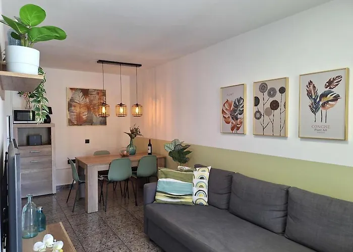 Olas Palmeras * プラヤ・デル・イングレス